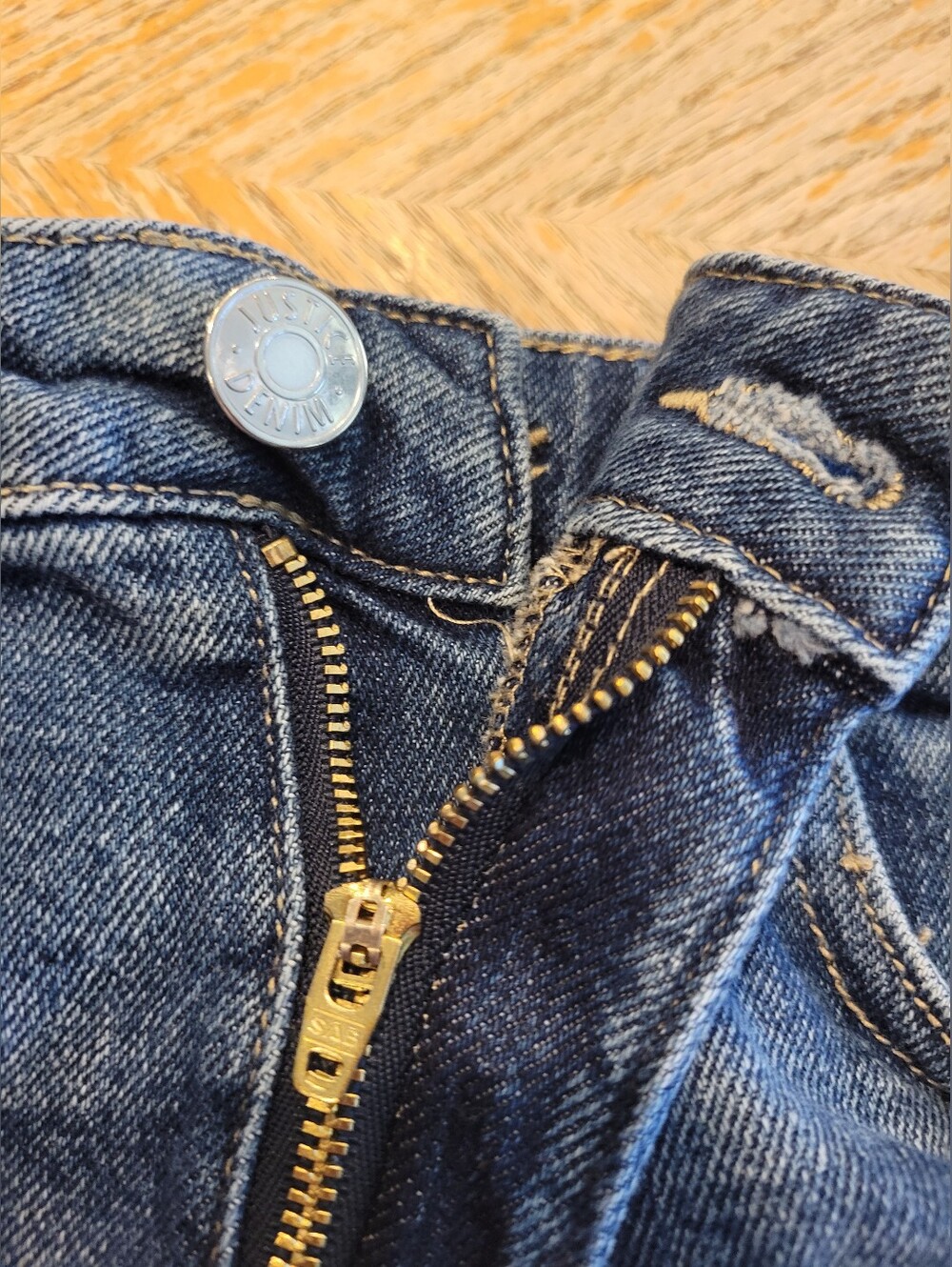Justice Brand Mini Mom Distressed Short Sequin Pocket Girls Size 10 - Picture 9 of 9